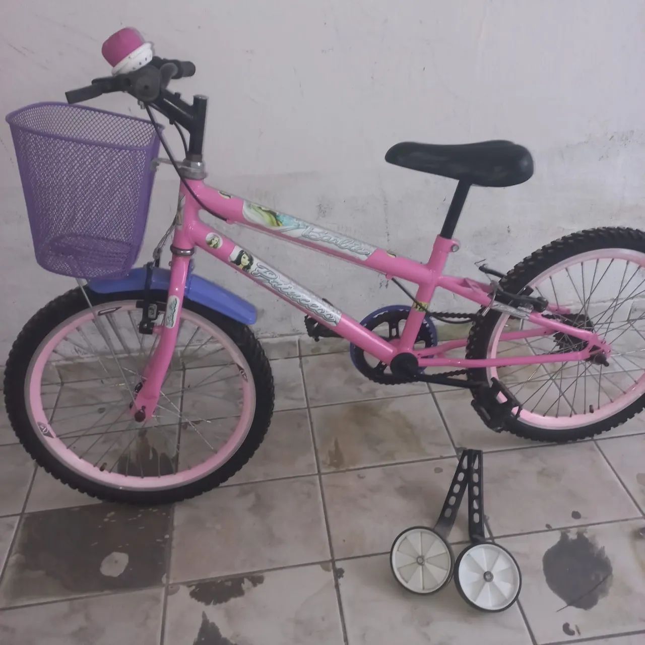 Bicicleta barbie - Foto 3