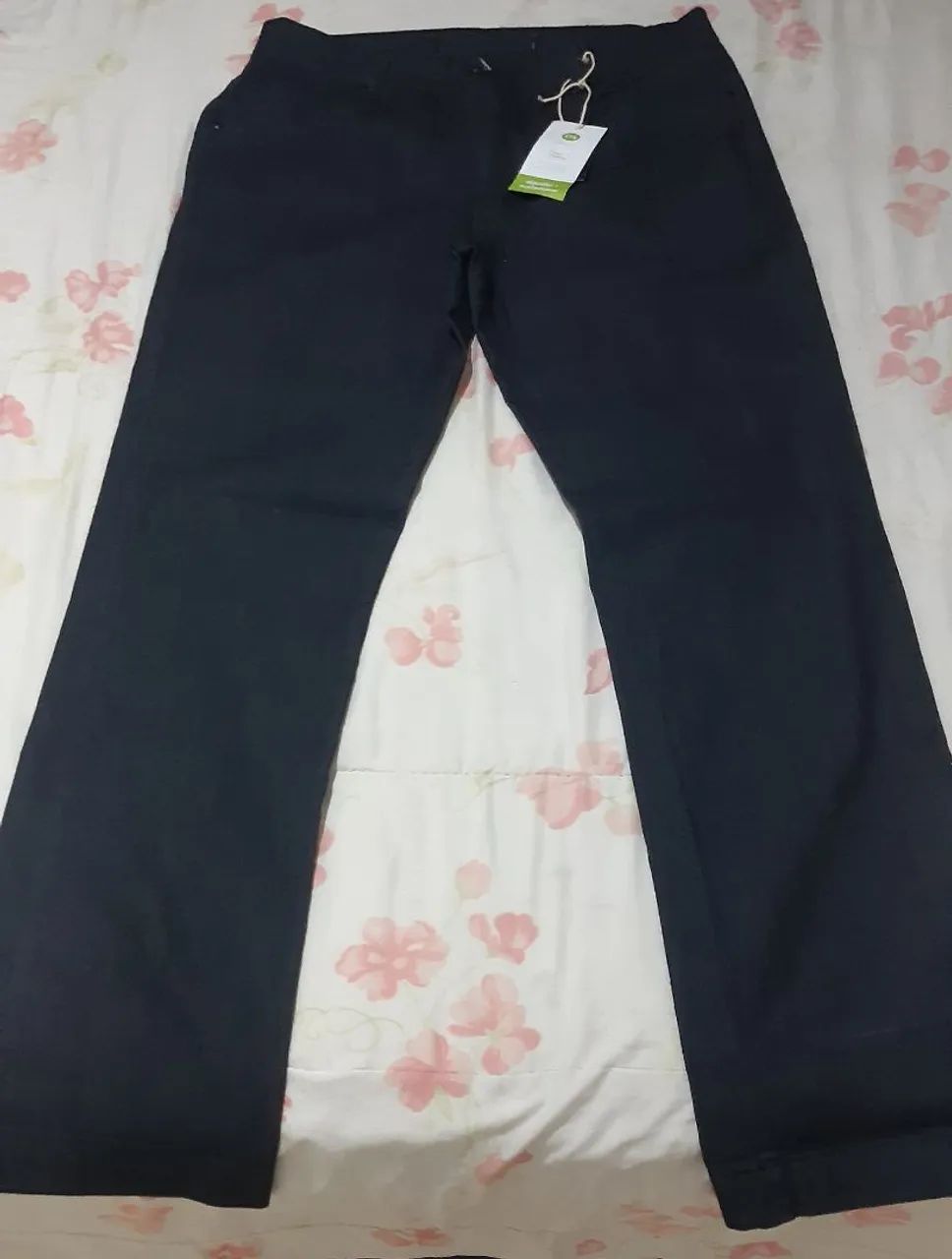 Calça jeans escuro, número 46 Nova.