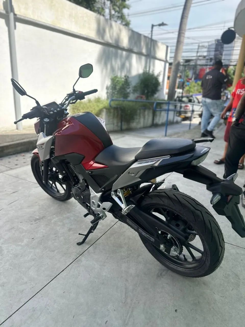Honda CB 300f financio/troco - Foto 4