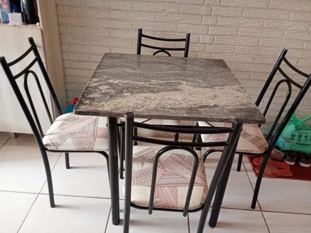 Mesa Retangular 4 Cadeiras