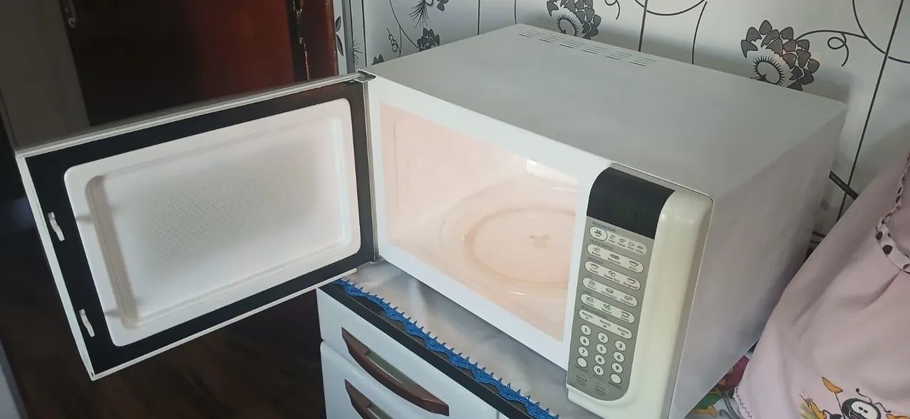 Microondas Eletrolux 31litros  - Foto 2