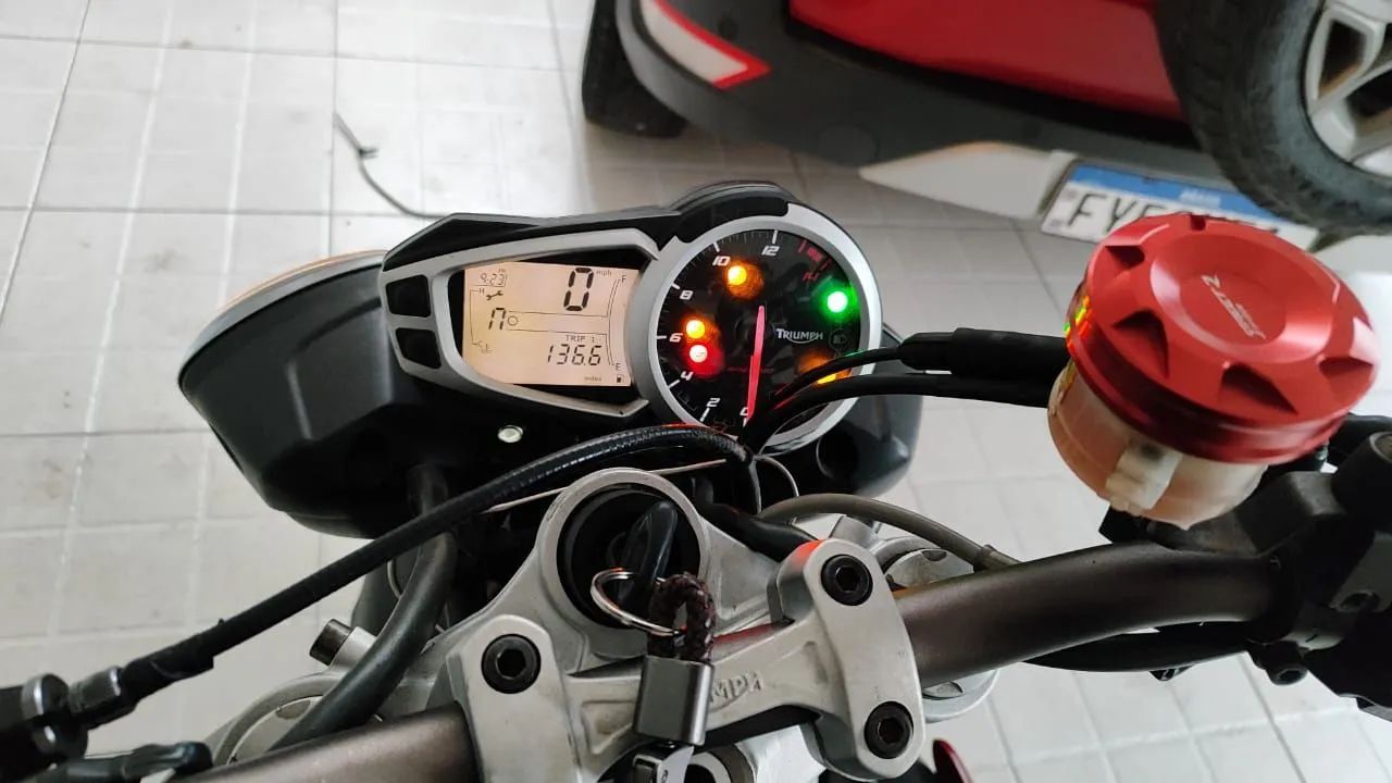 Moto Triumph 2015 - Foto 5