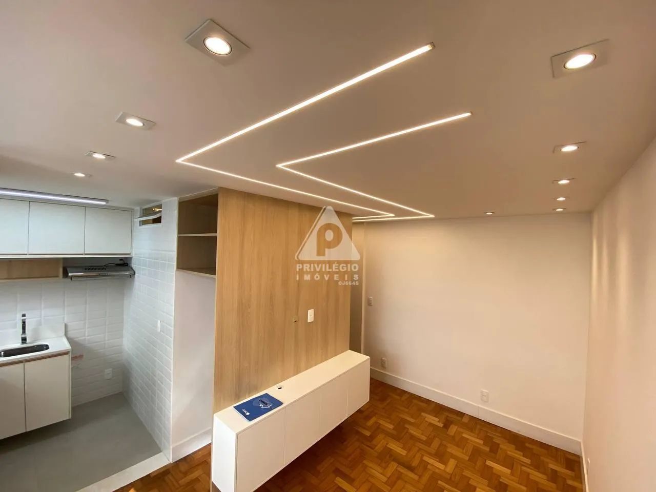 Apartamento 1 Quarto e Sala Reformado na Glória - Foto 4