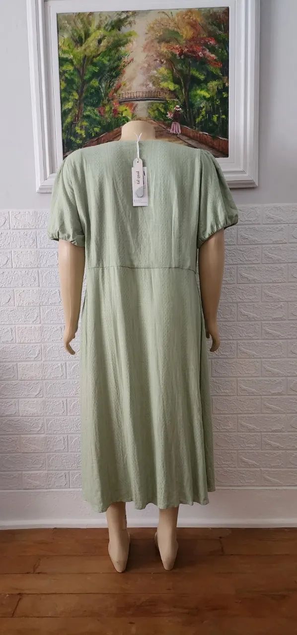 Vestido de Linho com Botões de Madeira Plus Size - TAL & QUAL - Foto 3