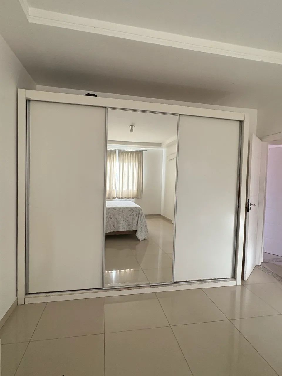 Guarda roupa grande  - Foto 2