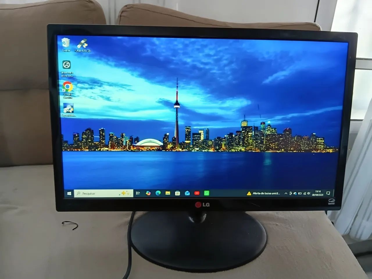 Monitor LG 22