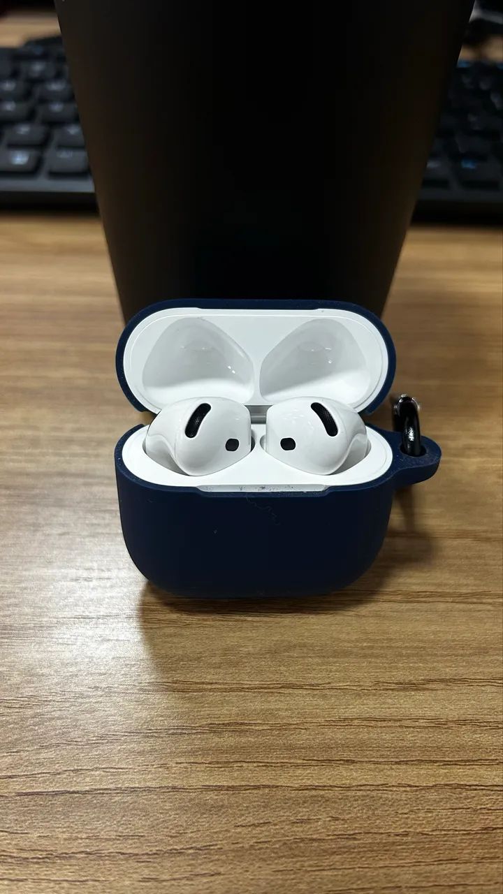 AirPods 4