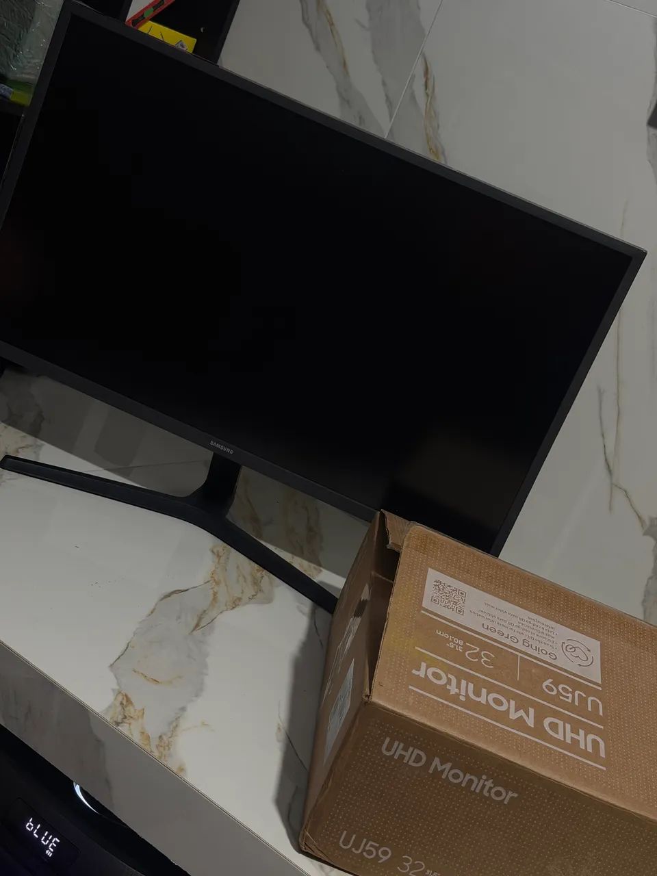 Monitor 32? UHD UJ59 zero no Plástico Faço Catira - Foto 3