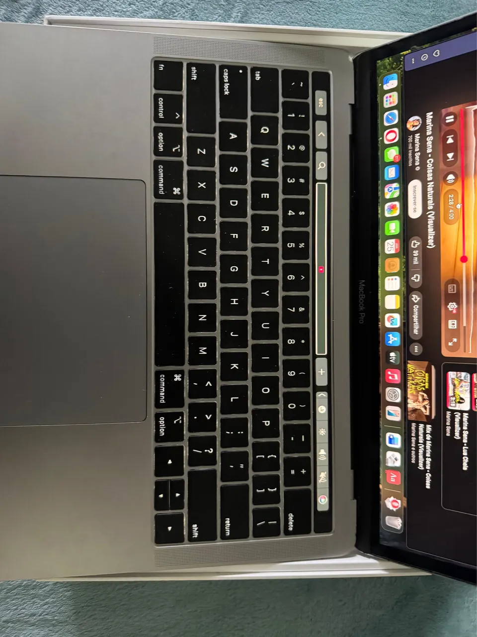 macbook pro 256gb