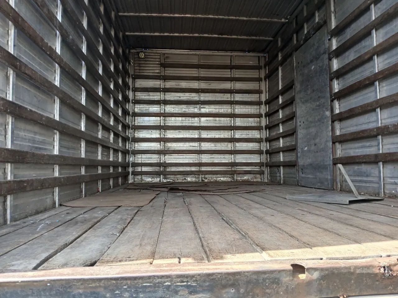 Vendo esse baú 3x4 - Foto 11