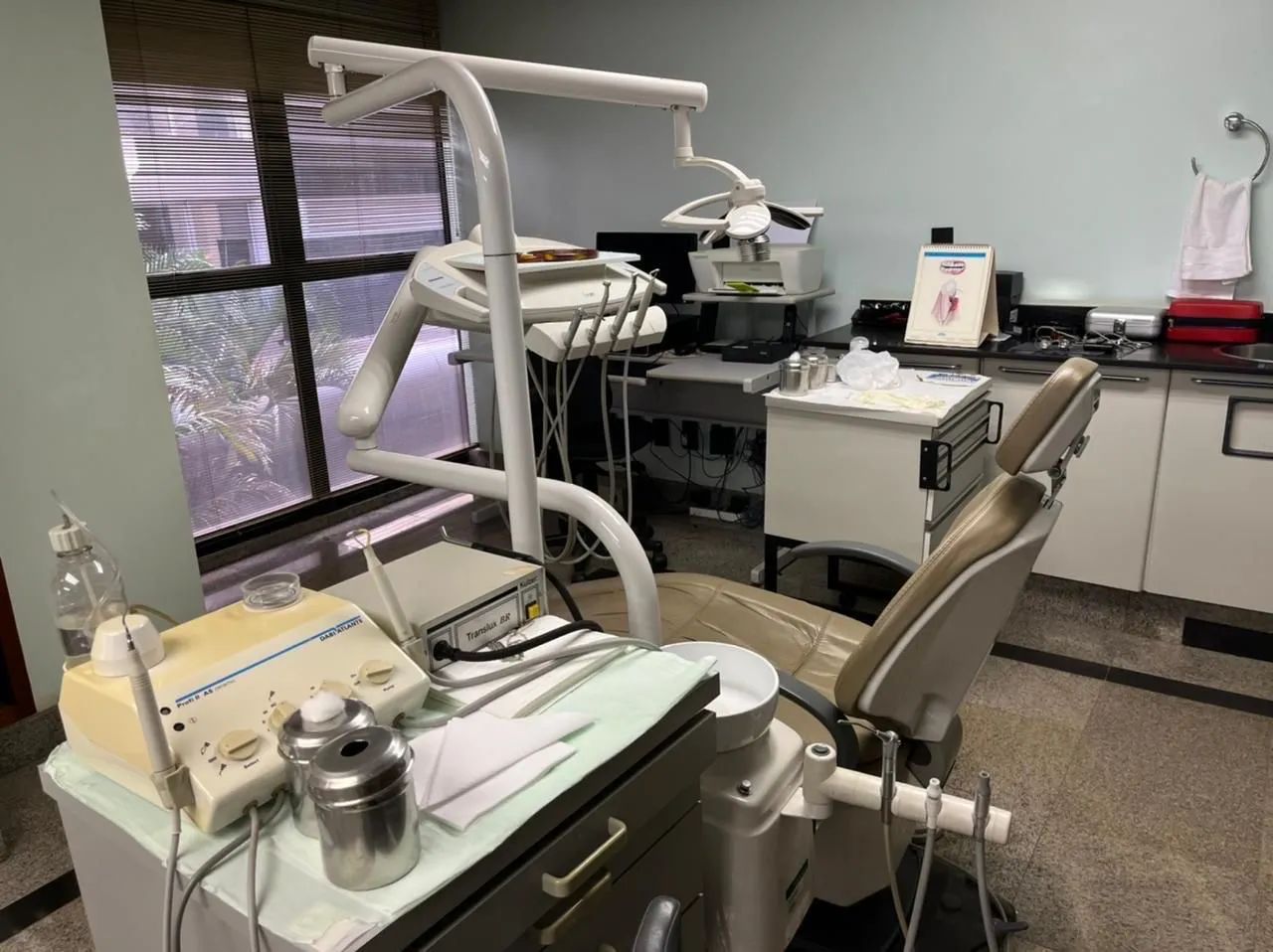 Vende salas no edificio comercial Embassy Tower  - Foto 4