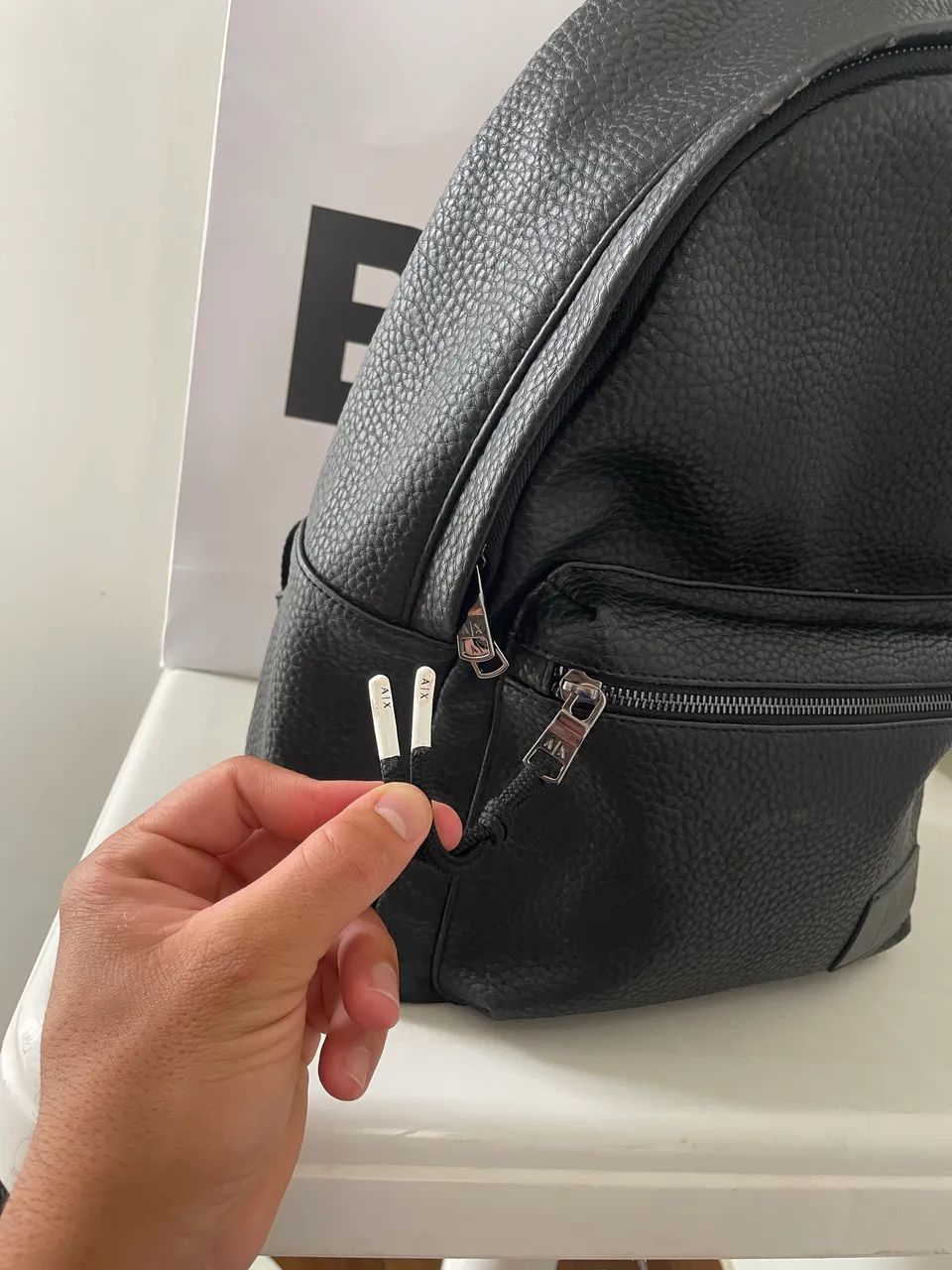 Mochila Armani Exchange de Couro - Foto 4