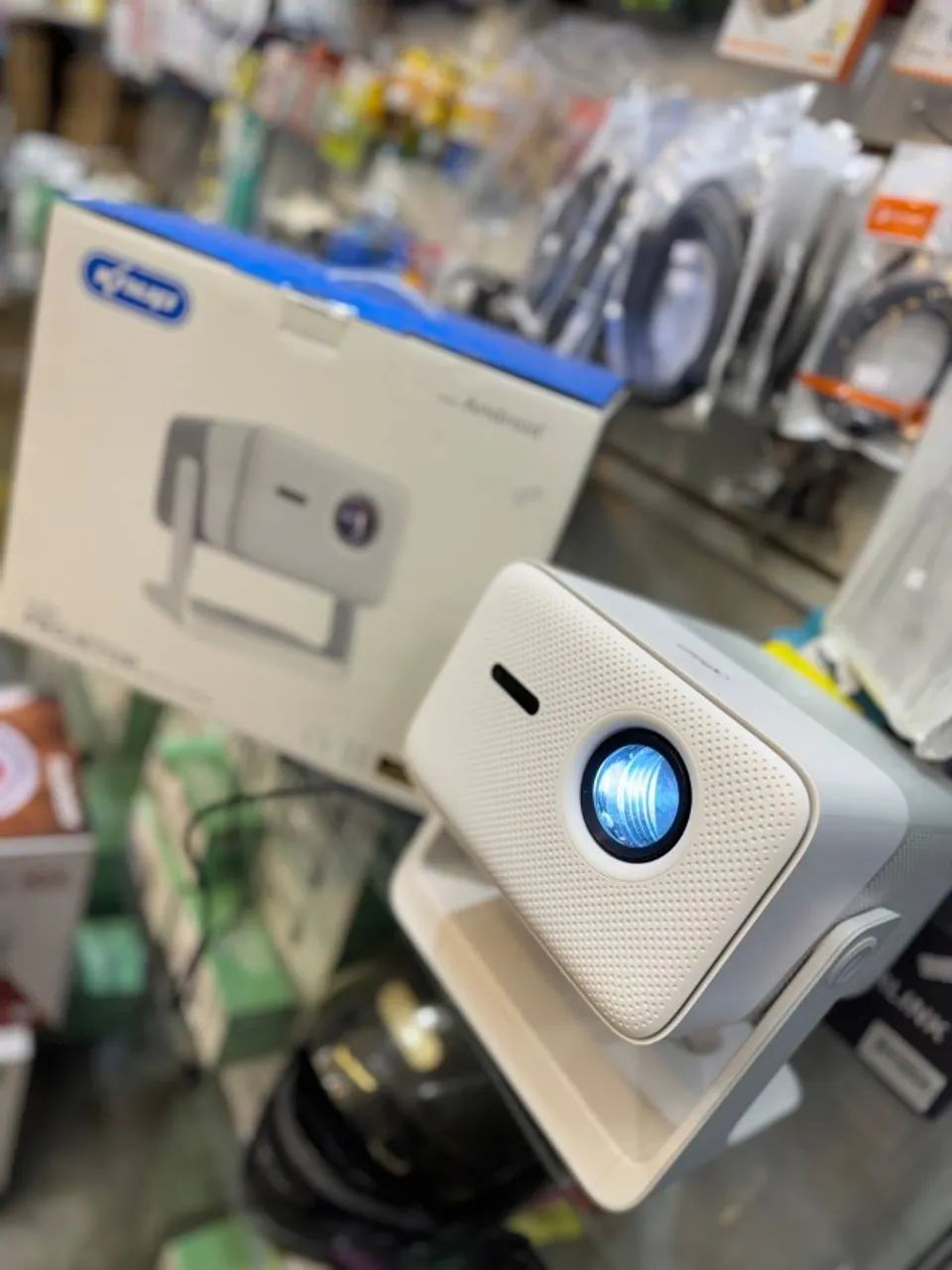 Projetor de Imagem PJ015 KNUP - PRODUTO NOVO COM GARANTIA - Foto 2