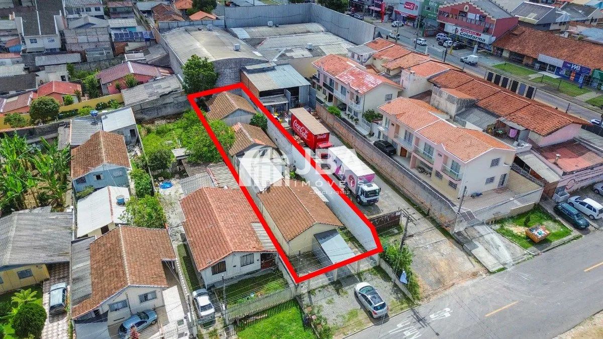 EXCELENTE CASA TÉRREA COM QUINTAL