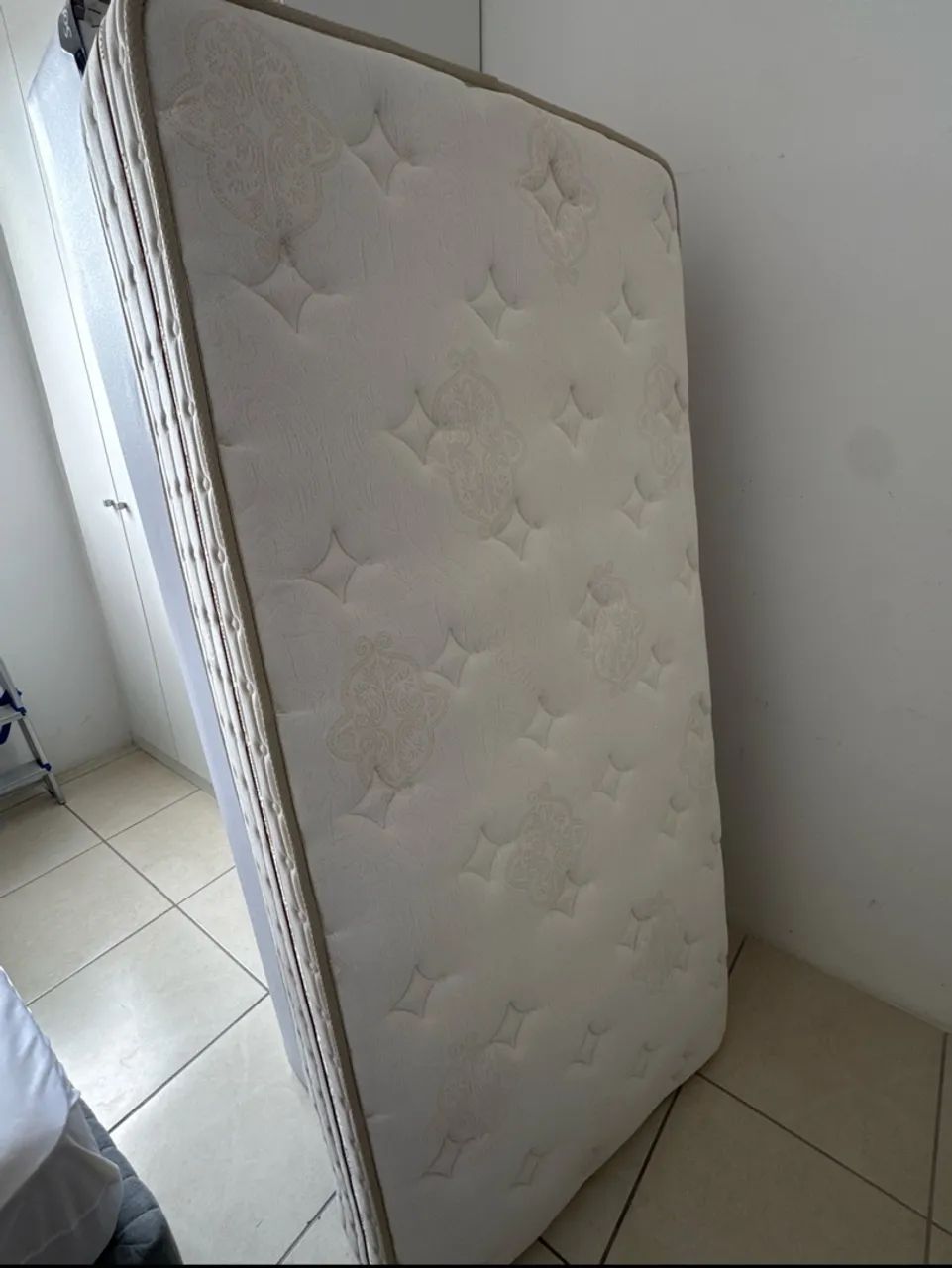 Cama Solteirão King Coil