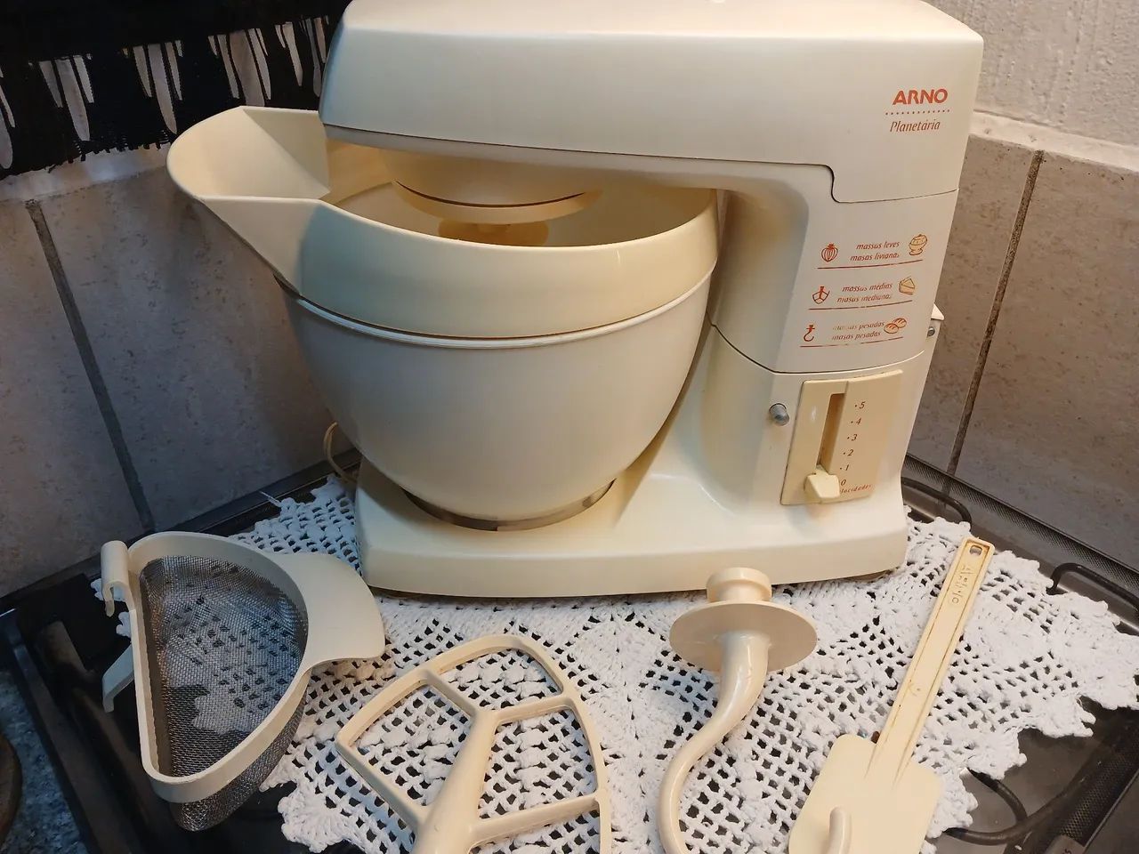 Batedeira planetária Arno  - Foto 2