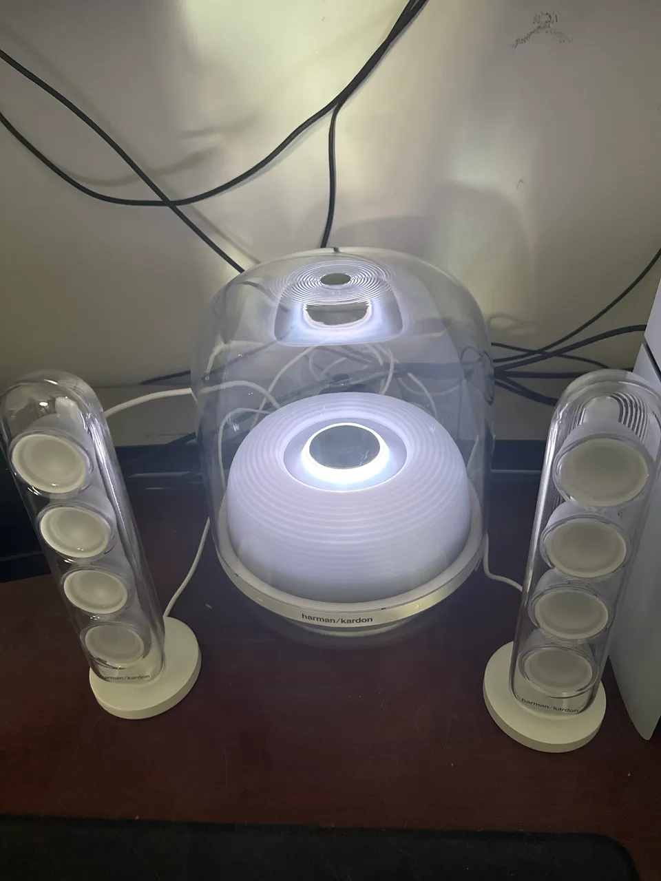 Sistema de Som Harman Kardon SoundSticks - Design Icônico + Som