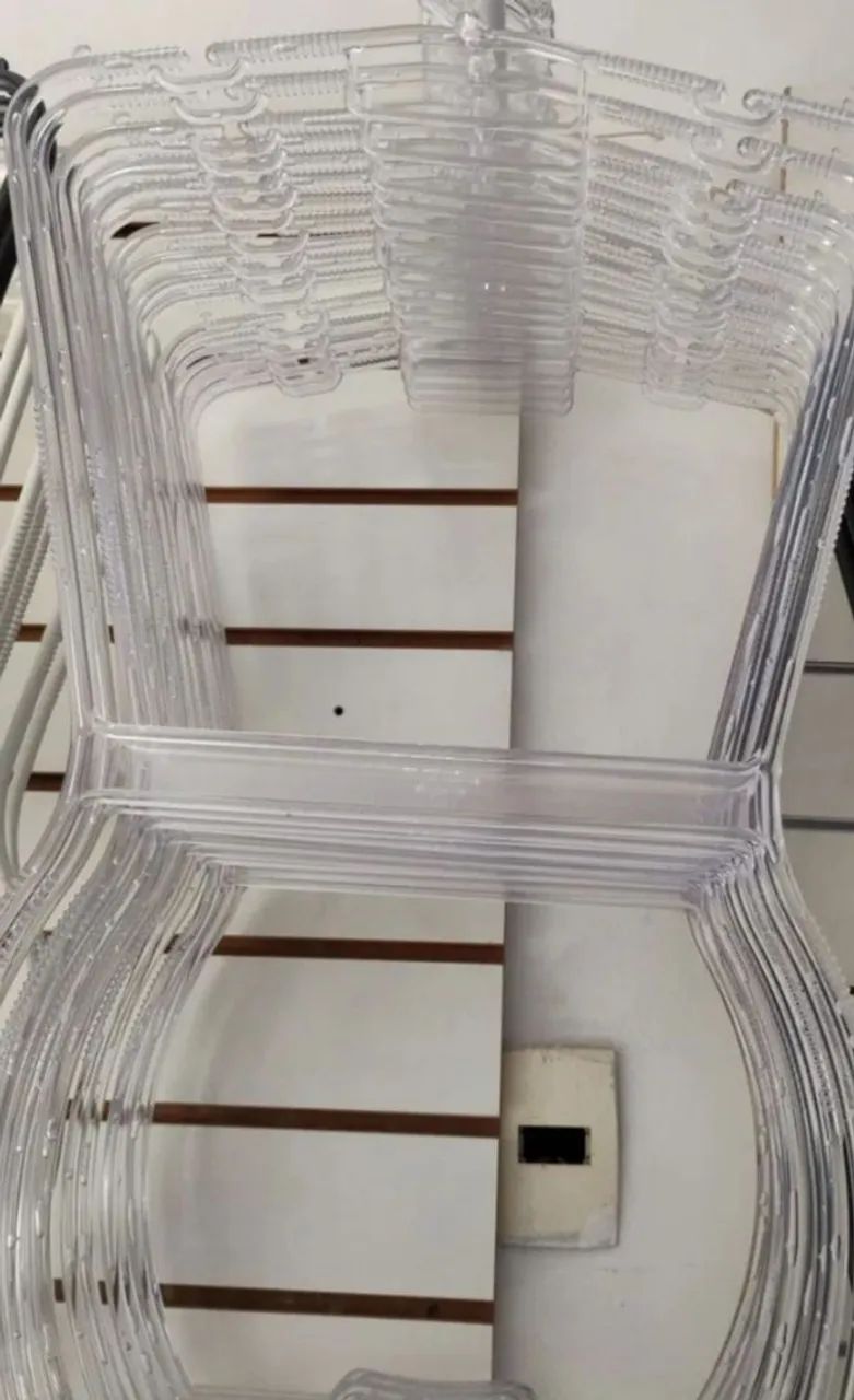 Cabides em acrílico 