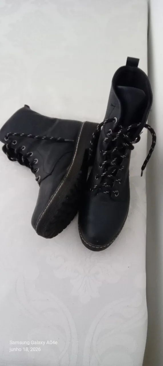 Bota feminina cano médio.  - Foto 2