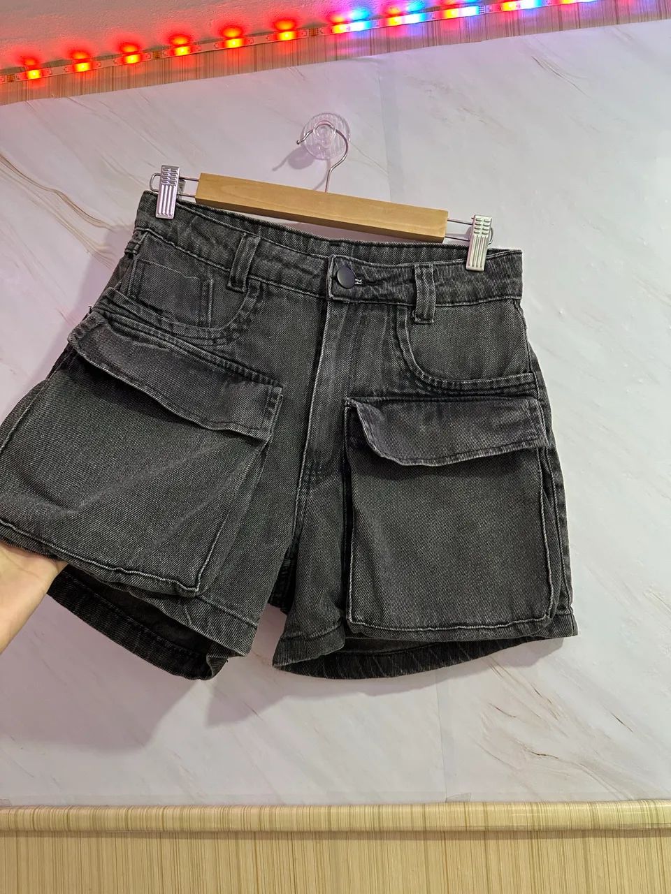 Short cargo feminino