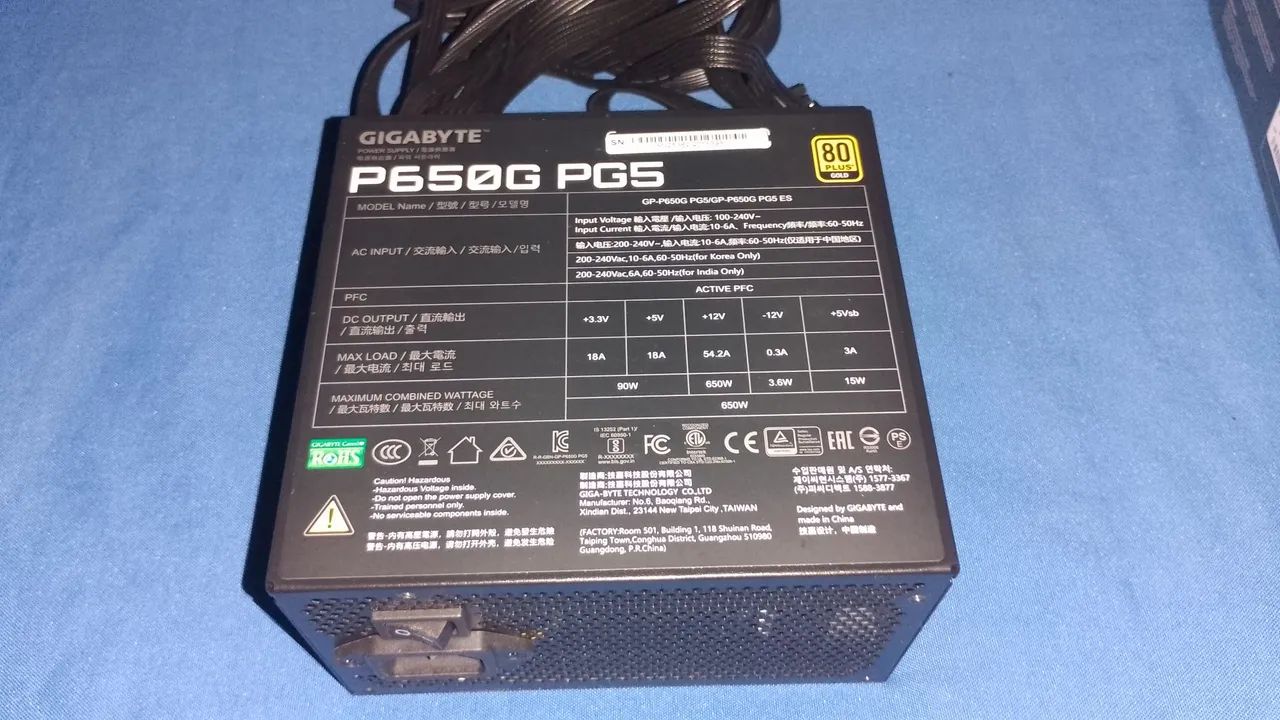 Fonte da gigabyte 650w