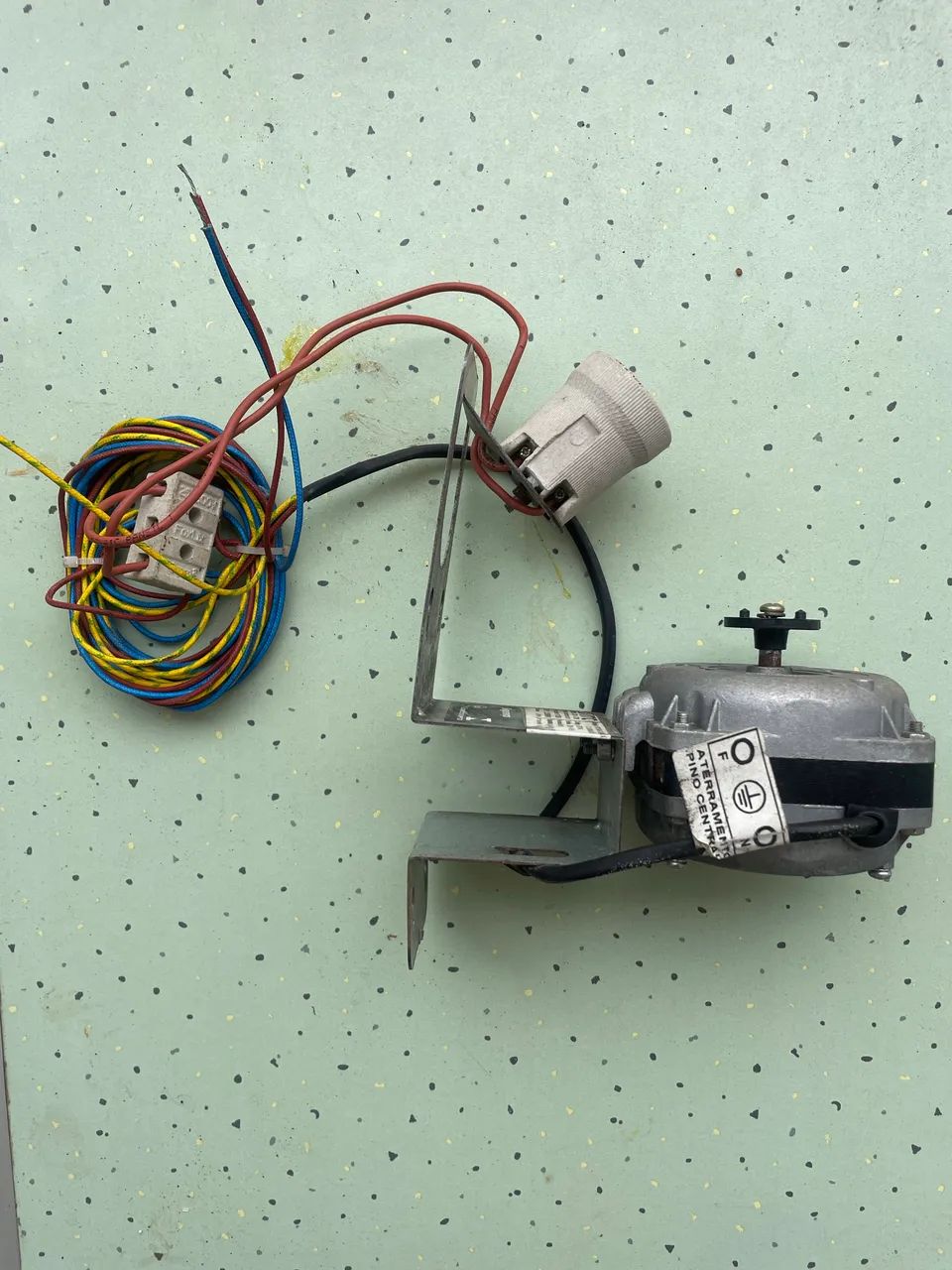 Exaustor Churrasqueira 110v com suporte para lâmpada 
