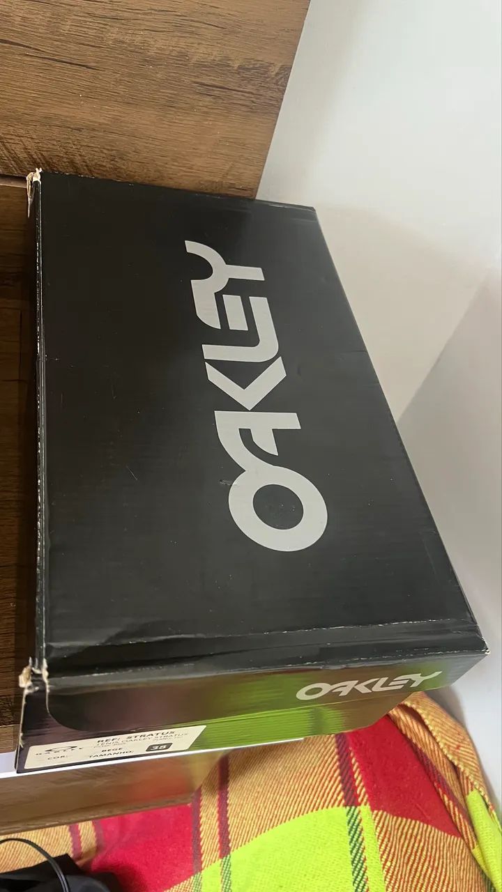 2 botinha da okley  - Foto 5