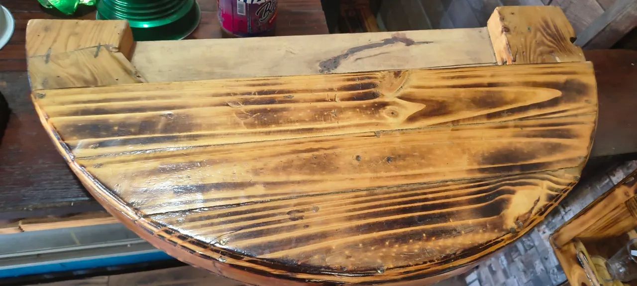 CONJUNTO ADEGA COM BALCAO ACOPLADO E DUAS BANQUETAS RUSTISCAS  - Foto 2