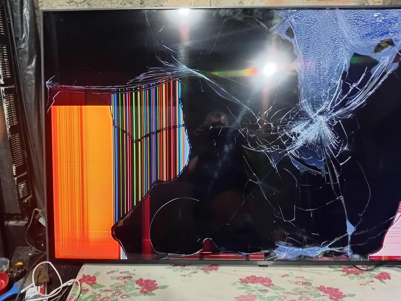 Tv lg 60 polegadas com a tela quebrada  - Foto 3