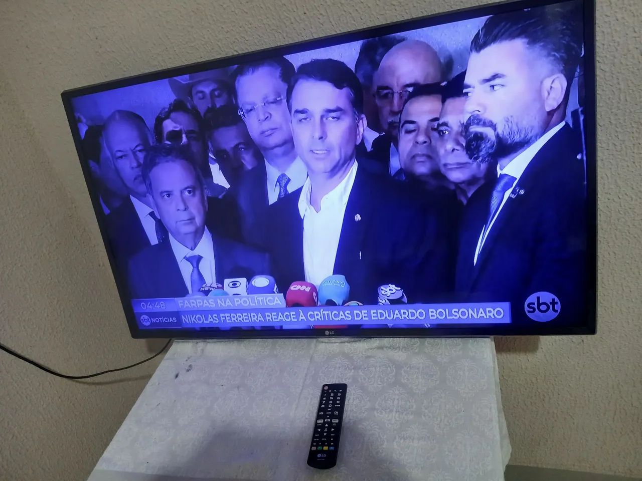 TV LG 43 polegadas smart com controle. Funcionando perfeitamente 