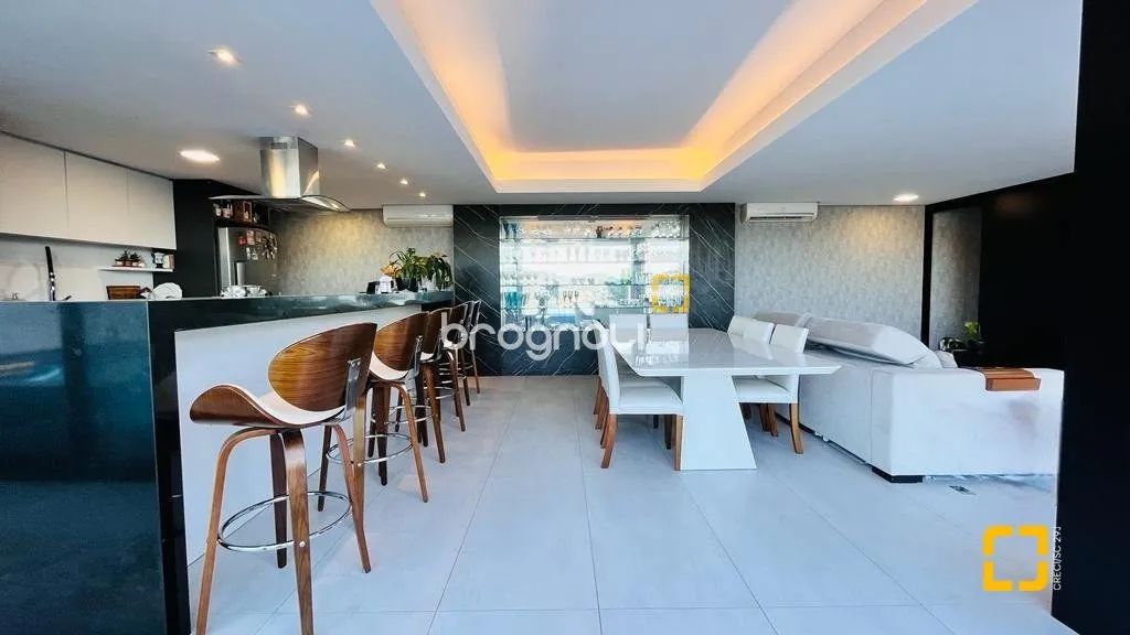 Casa na Trindade com 4 dormitórios com vista espetacular, moderna e requintada - Foto 4