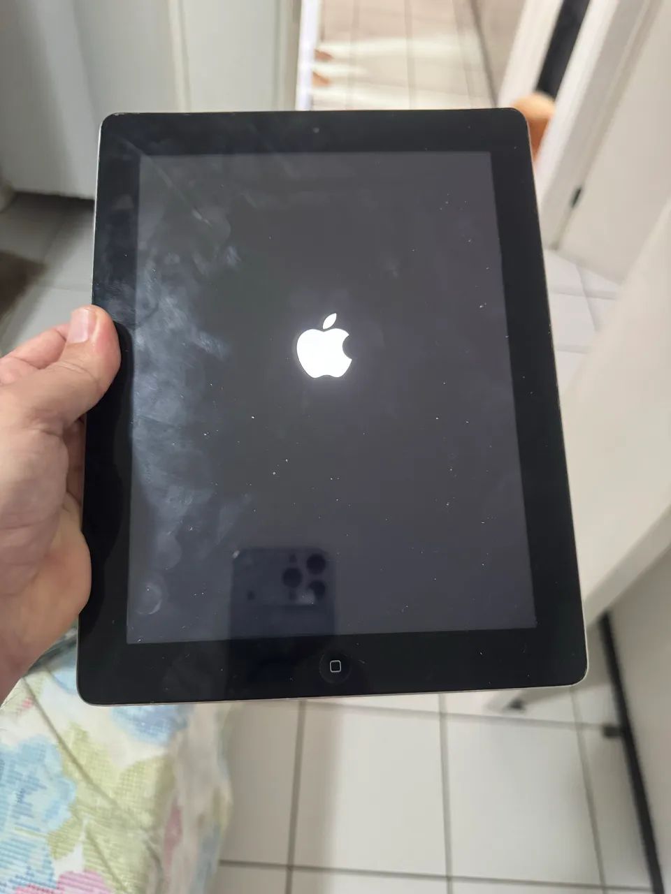 iPad 3 32GB - Para Peças ou Reparo - R$ 127,00 - Foto 3