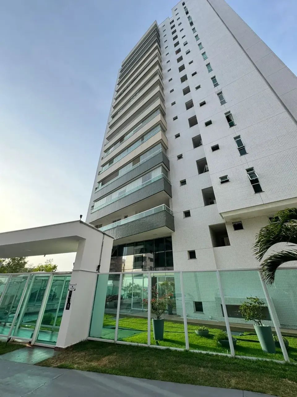 Vendo Apartamento no Edifício Essenza,  3 Vagas , Renascença, Oportunidade
