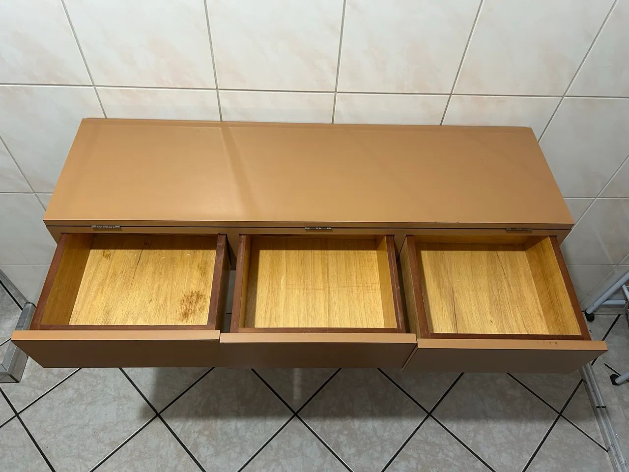 Mesa retrátil com gavetas para cozinha - Foto 3
