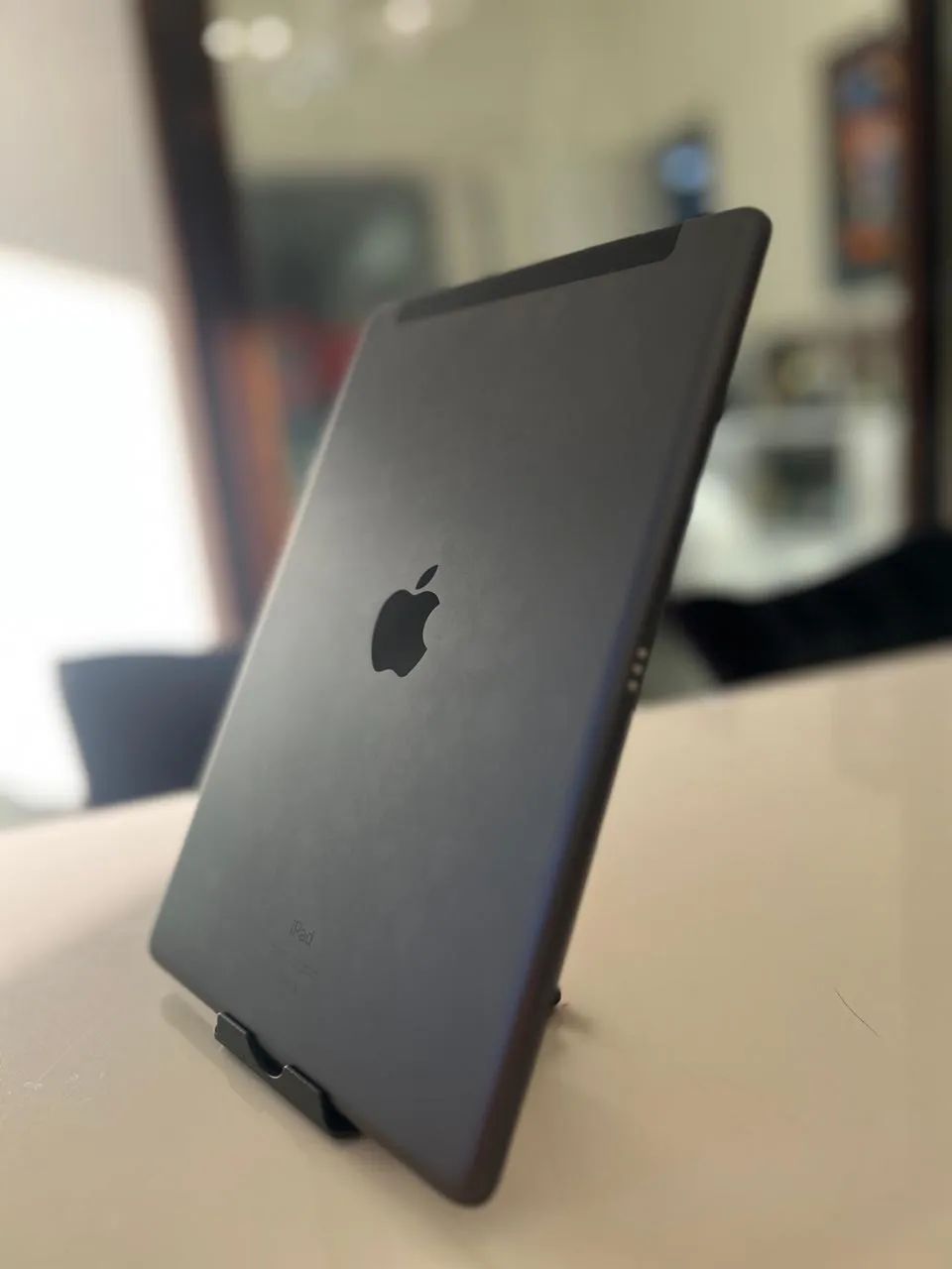  iPad 7ª Geração 32GB Wi-Fi + Cellular