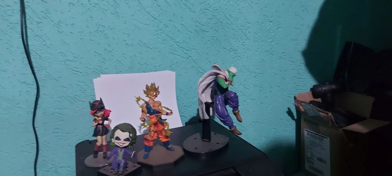 Bonecos Goku, Piccolo, Coringa e Batgirl (valor de todos juntos) - Foto 3