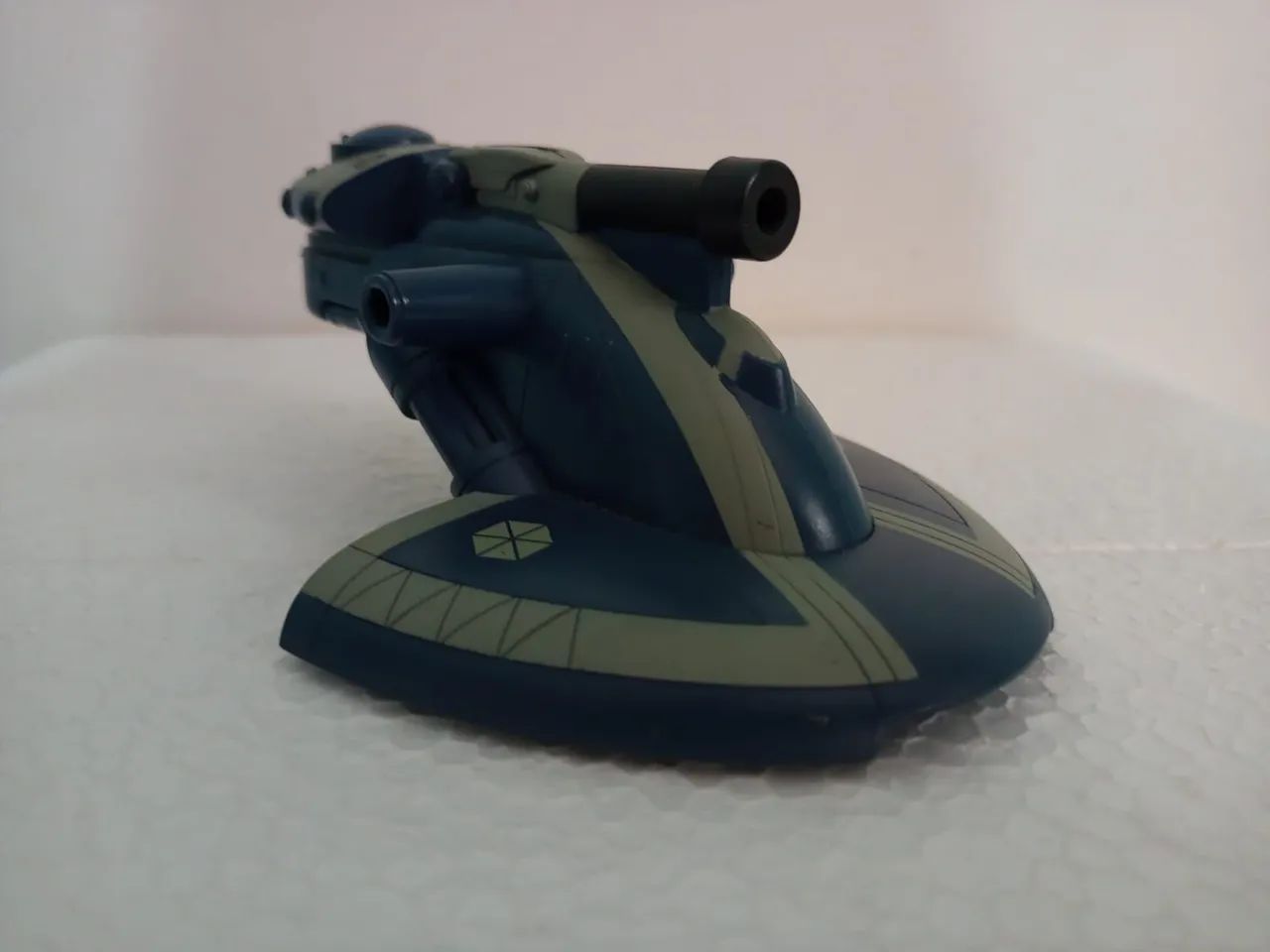 Veiculo Star Wars Nave AAT tanque hasbro 