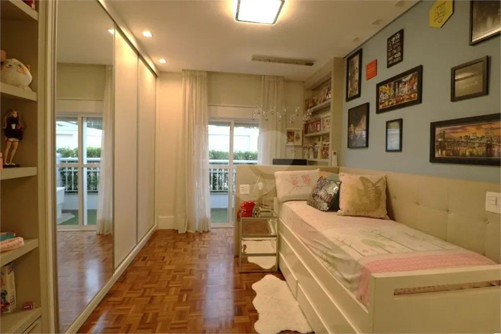 Casa em Condomínio - Altíssimo Padrão em Moema