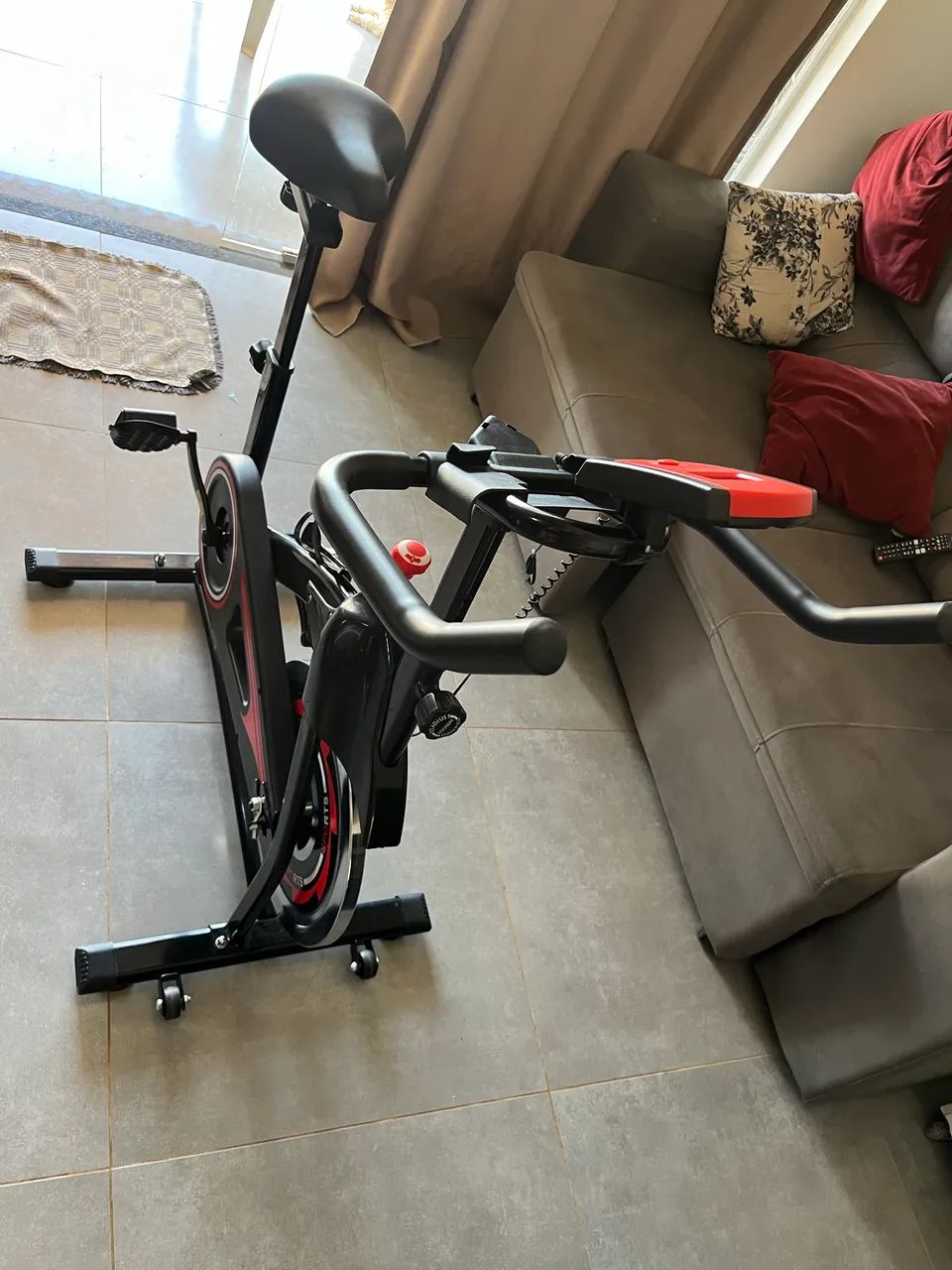 Vendo Bicicleta ergométrica 150kg  - Foto 3
