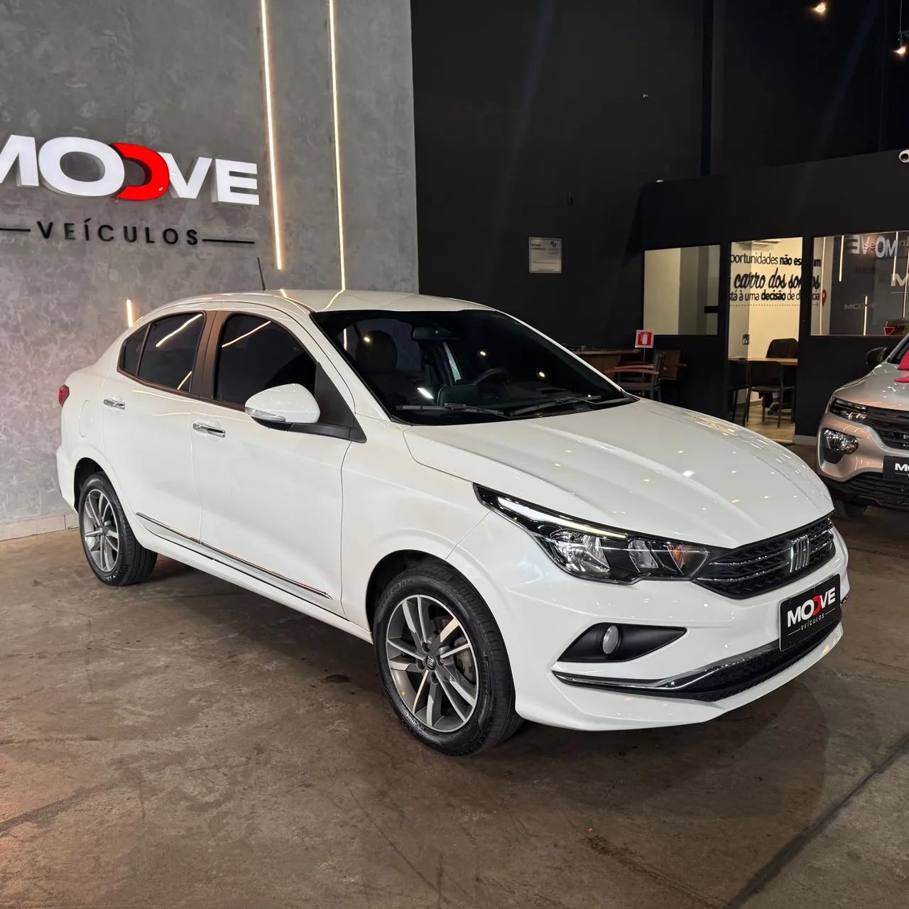 Fiat Cronos Precision 1.3 16V Flex Aut. 2023 - Foto 4