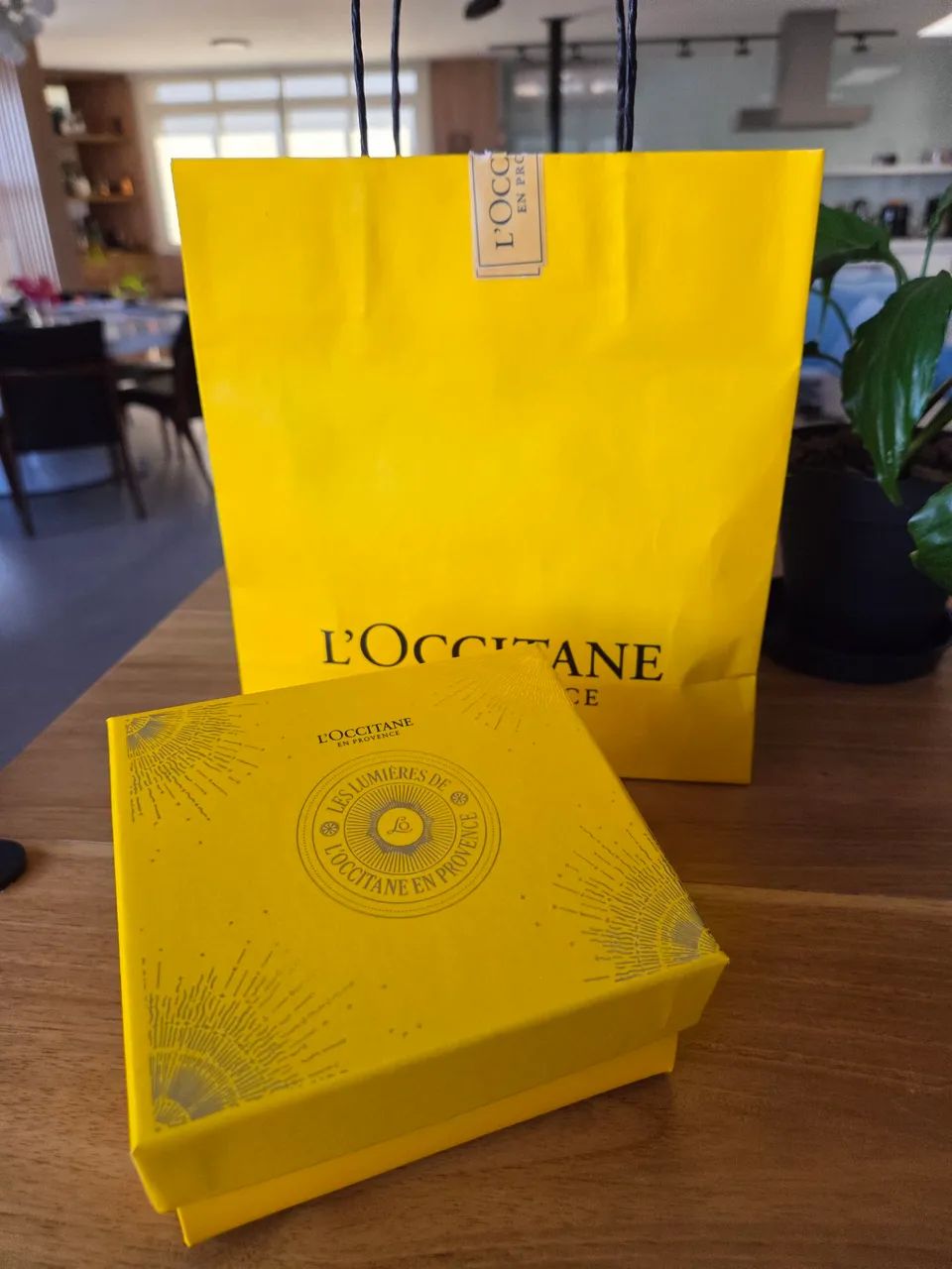 Sacola e caixa Loccitane  - Foto 3