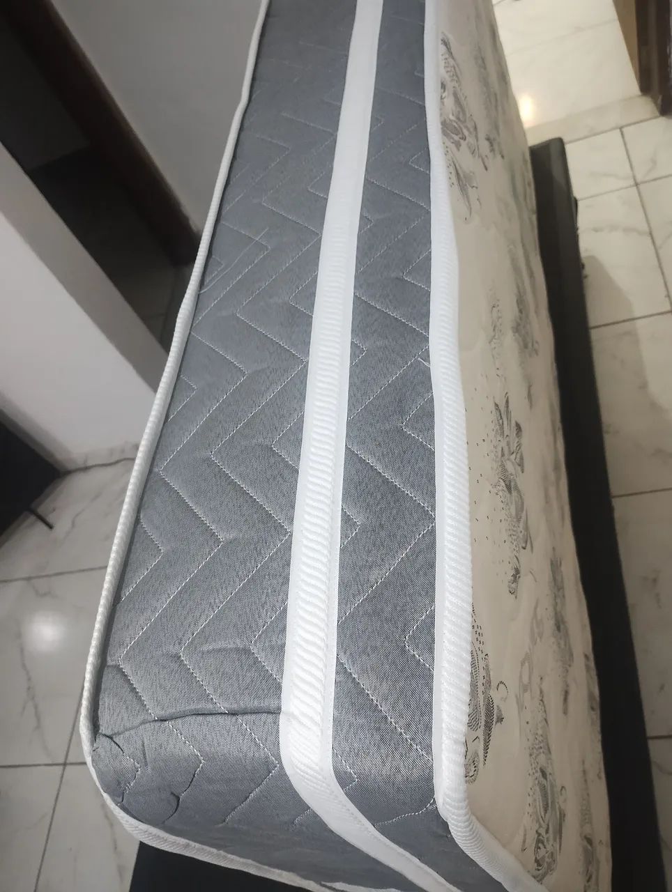 Vendo cama box solteiro  - Foto 3