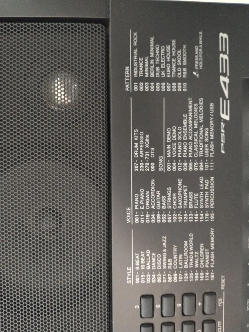 Teclado YAMAHA PSRe433 - Foto 4