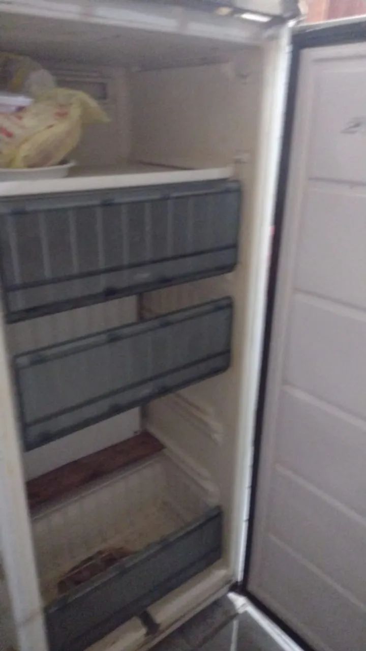 freezer vertical da marca Consul - Foto 2