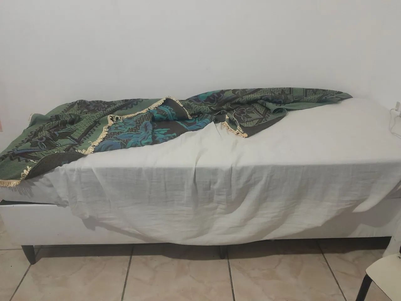 Vendo cama box de solteiro  - Foto 2