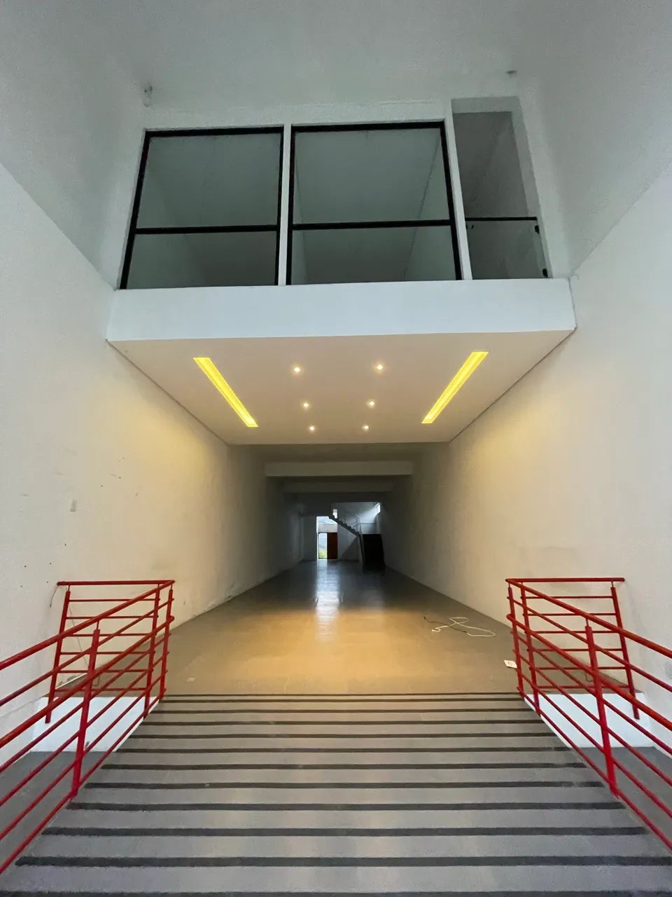 LOJA CENTRAL NOVA COM ESTACIONAMENTO 
