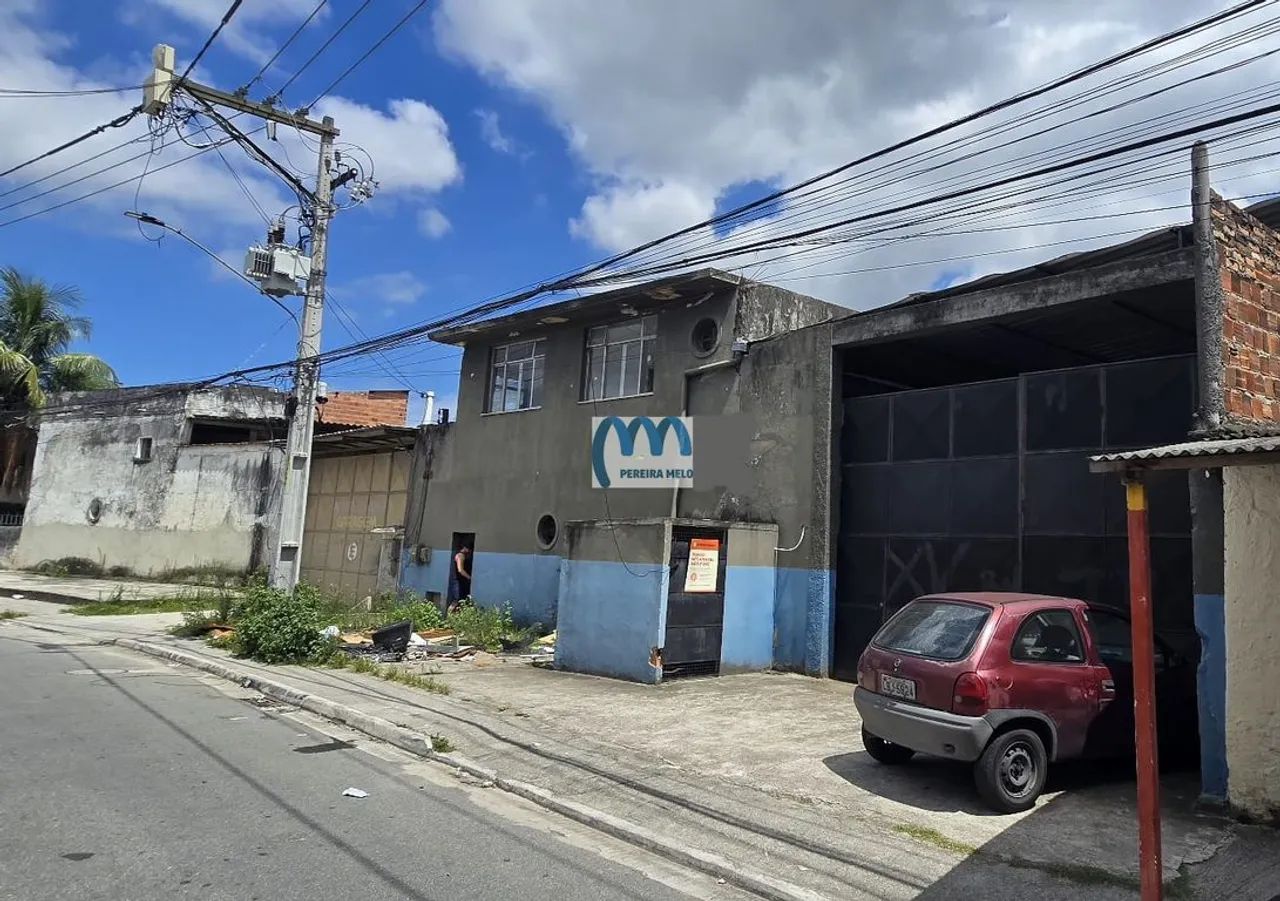 Galpão com 1.065.00 M2 de área construída próximo ao Supermarket do Rocha. - Foto 2