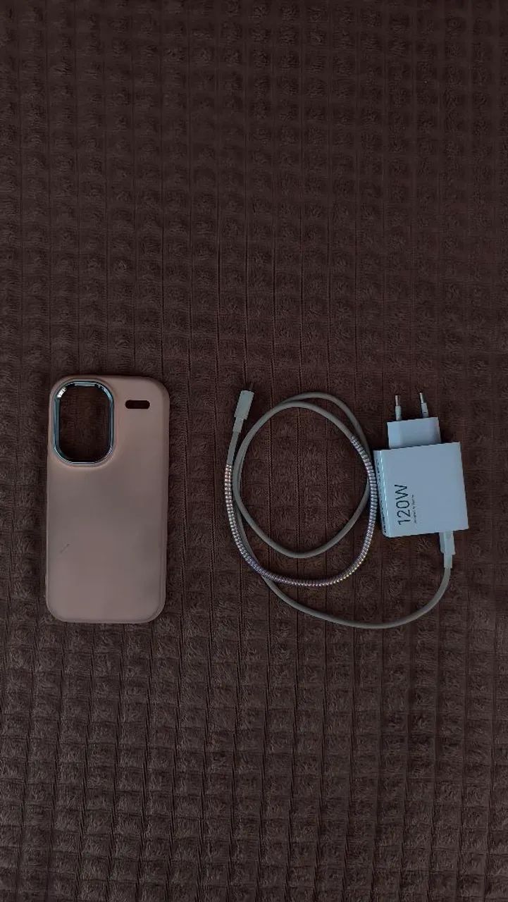 VENDO Redmi Note 13 Pro+ 5G com 256GB<br> - Foto 2