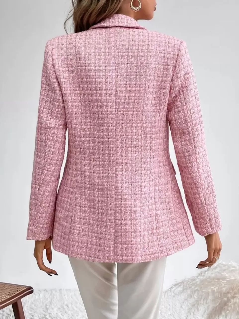     blazer feminino rosa elegante com botões dourado - Foto 2
