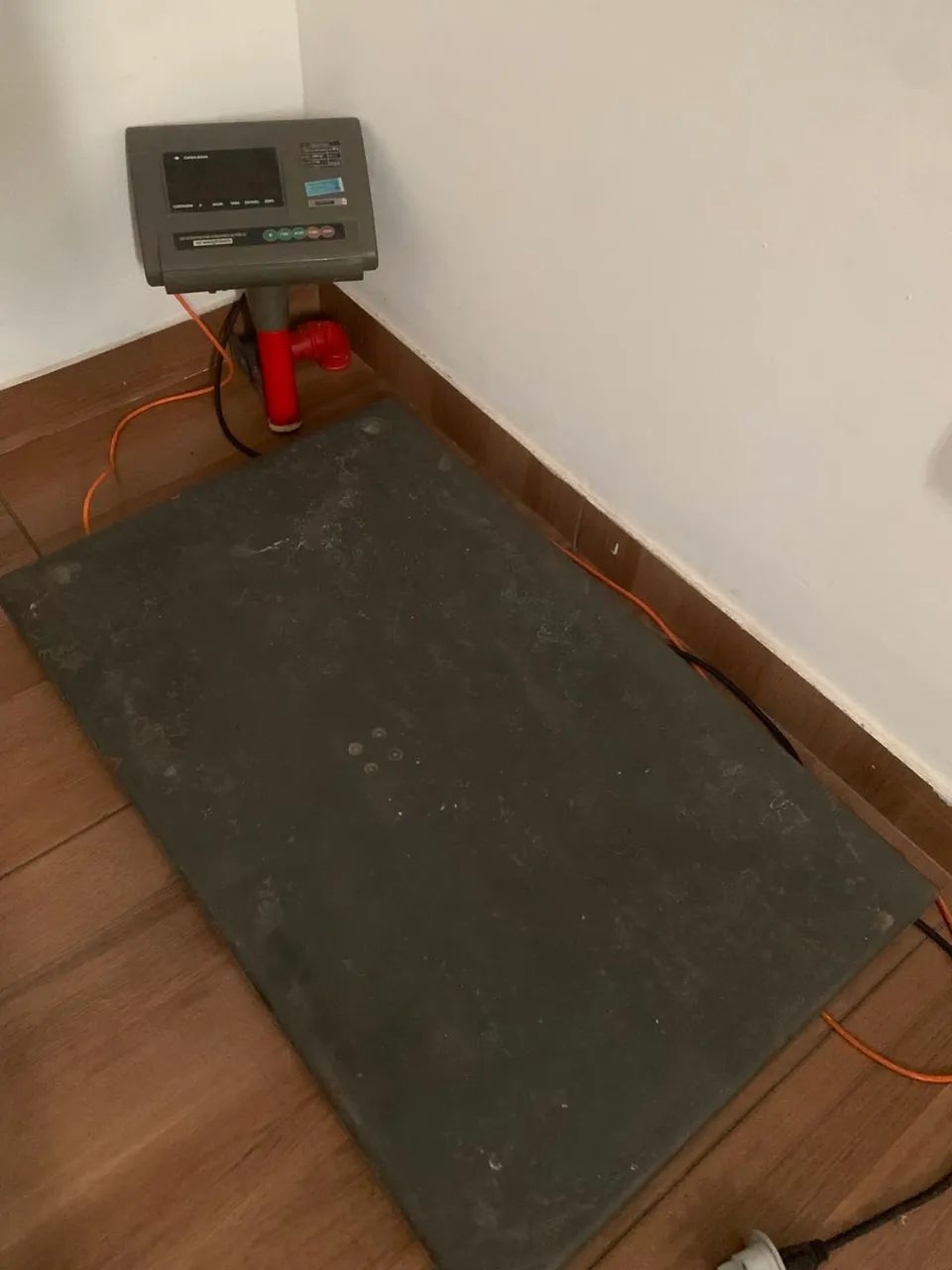 Balança usada para venda 